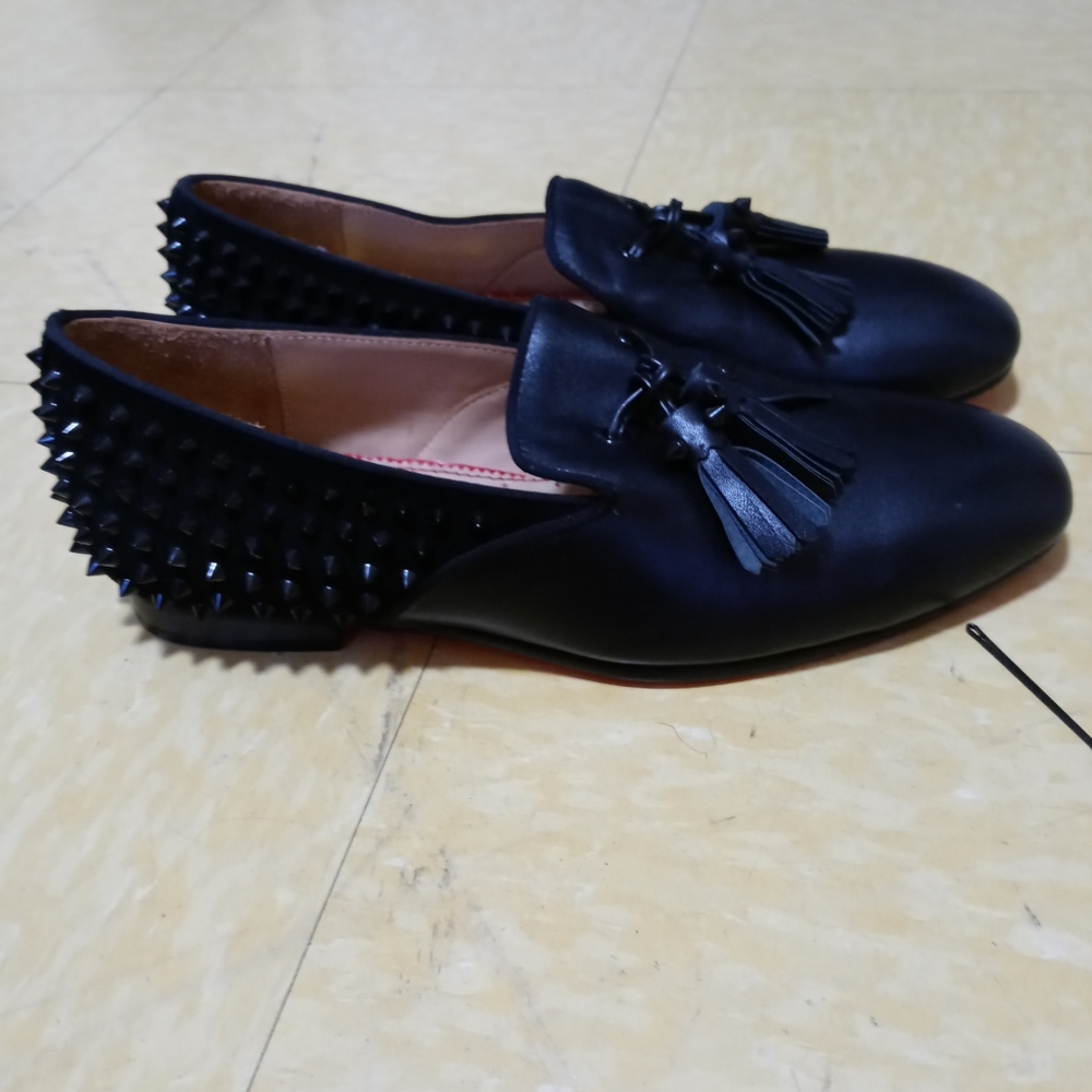 Men's red bottoms size 7